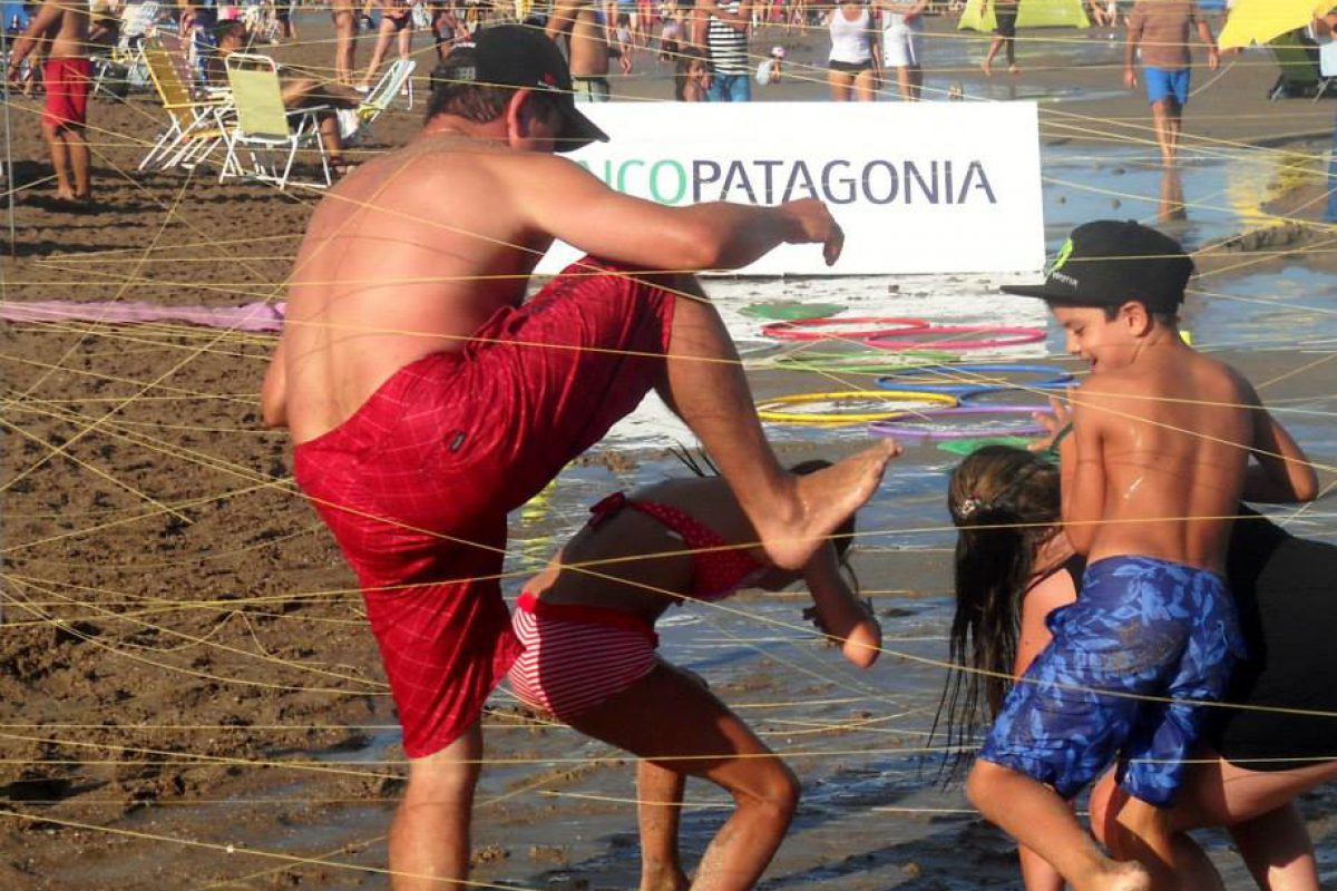 JUGAR Y MOVERSE ES SALUDABLE