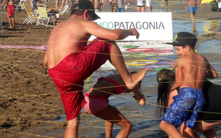 JUGAR Y MOVERSE ES SALUDABLE